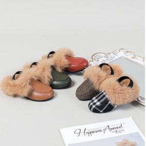 Fur trim slippers
