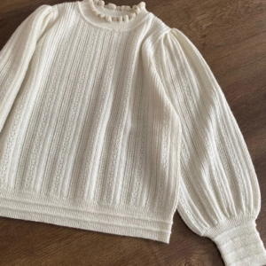 Textured bubble sleeve sweater