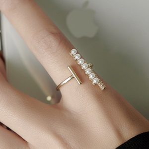 Geometric pearl ring