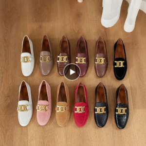 Leather buckle loafer