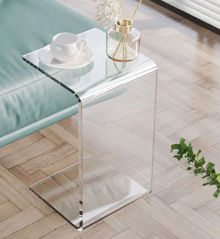 Acrylic side table - Ali Favorites