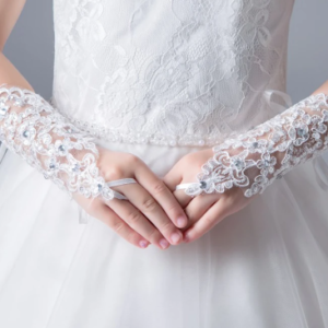 Lace fingerless gloves