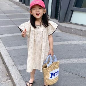 Flutter sleeve dress