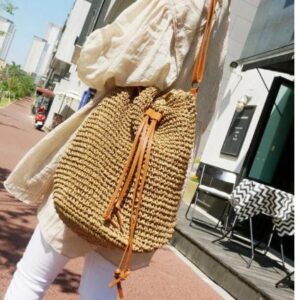 Straw drawstring bag
