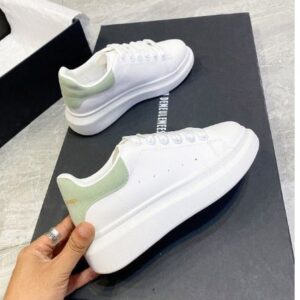 Platform sneakers