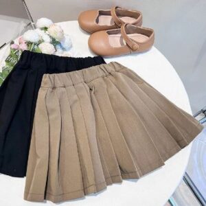 Pleated skirt
