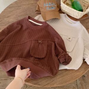 Textured pocket sweatshirt