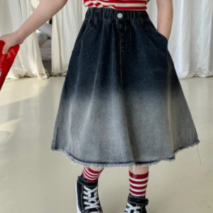 Black denim wash skirt