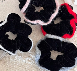 Contrast trim velvet scrunchie