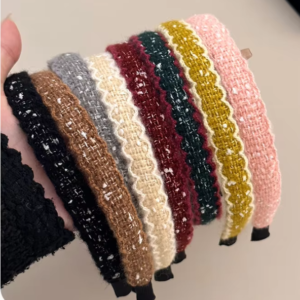 Scallop knit headband
