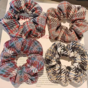 Tweed scrunchie 5 pc