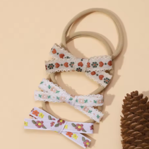 Embroidered baby band