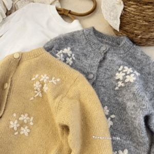 Embroidered flowers cardigan