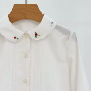 Embroidered collar blouse