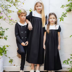 Embroidered collar collection