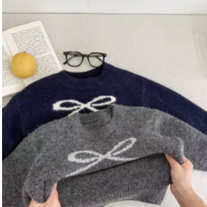 Bow sweater